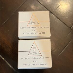 Overnight Exfoliating Mask - White